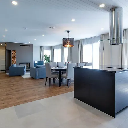 Mereranna Puhkemajad *