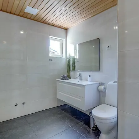 Mereranna Puhkemajad *