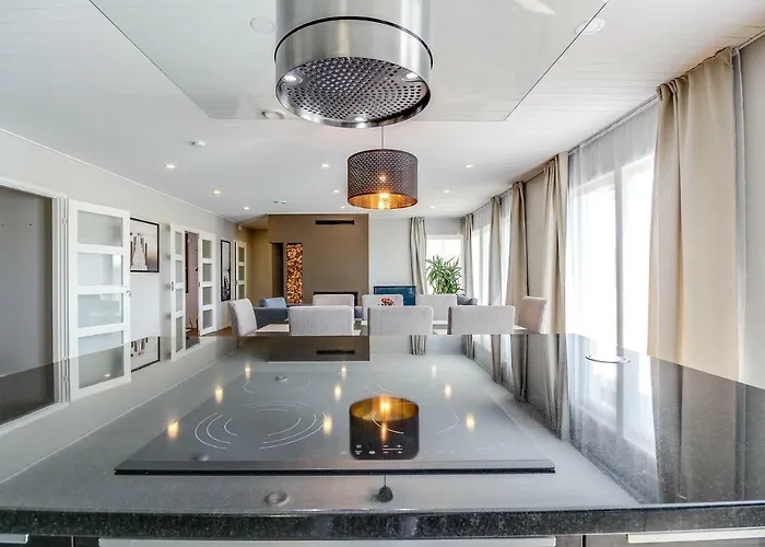 Mereranna Puhkemajad *