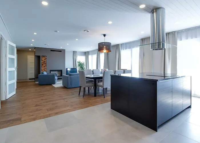 Mereranna Puhkemajad *