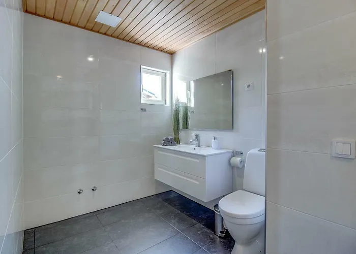 Mereranna Puhkemajad *